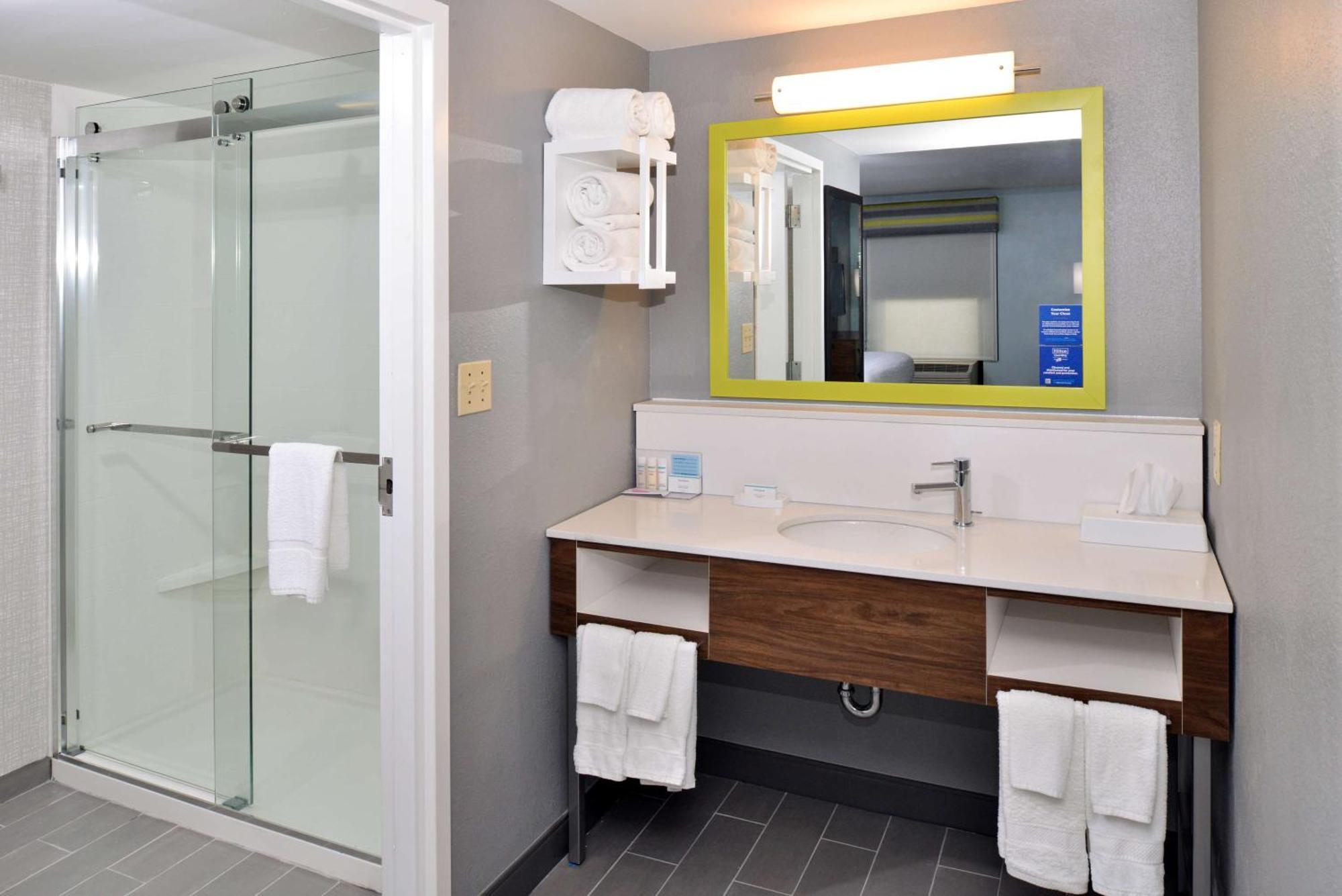 Hampton Inn By Hilton Panama City Beach Upper Grand Lagoon Exterior foto